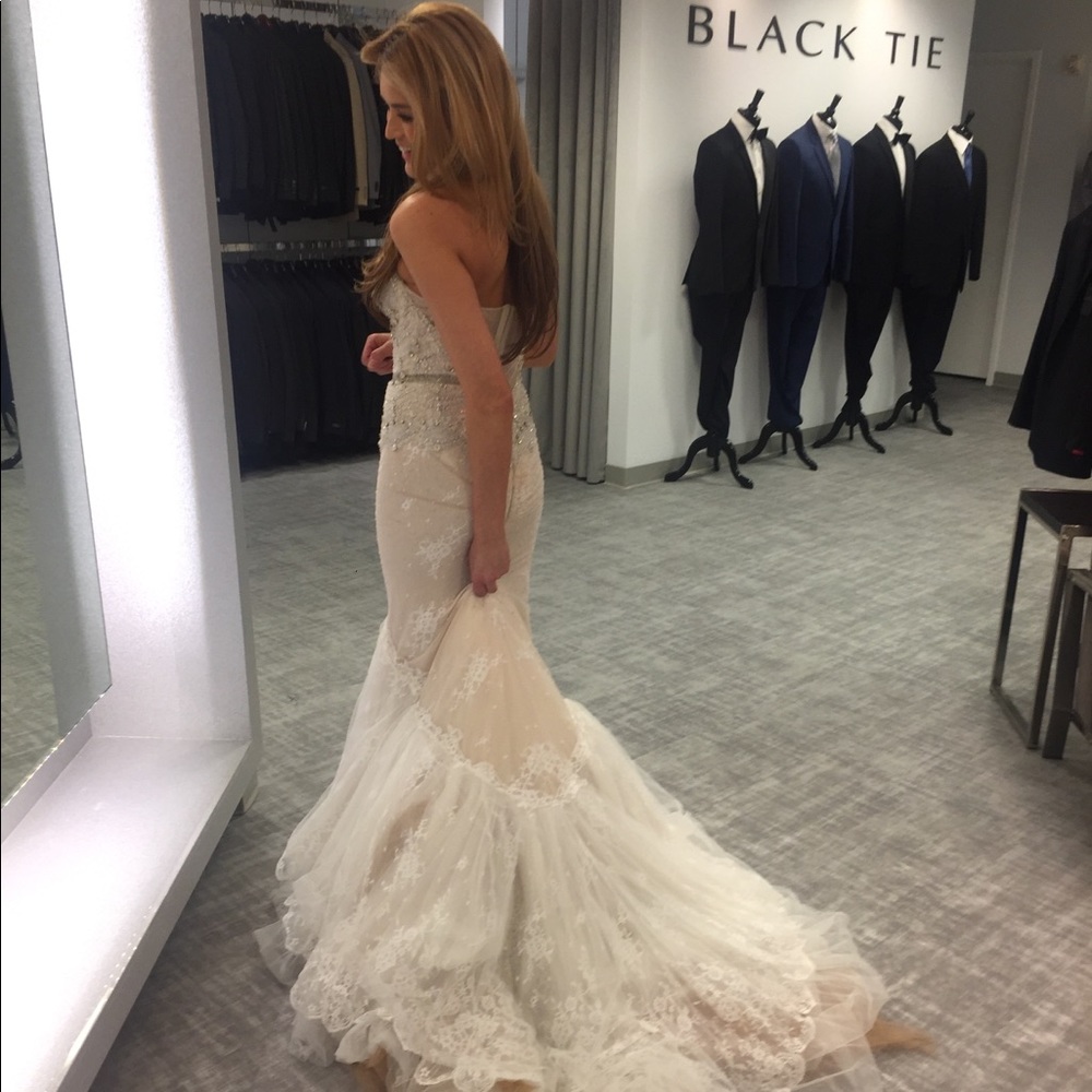 Meet your Posher, Renee